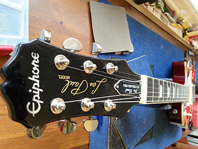 תיקון שבר בגיטרה חשמלית - לאחר תיקון