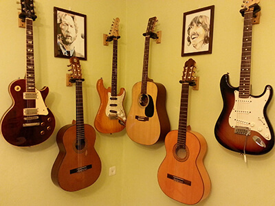 מיטב הגיטרות בסטודיו, ללימוד גיטרה מקצועי